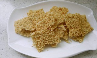 怎样在家做咸蛋黄锅巴 咸蛋黄焗锅巴怎么做呢