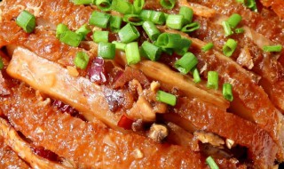 怎样做洋芋扣肉 芋头扣肉的做法