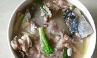 芋头煲鱼头汤步骤 芋头煲鱼头汤做法步骤介绍