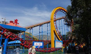 关于游乐场的唯美句子 有什么关于游乐场的说说