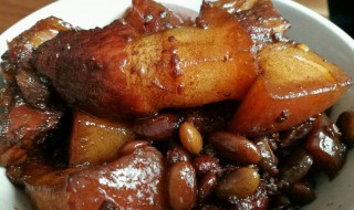 怎样做黑豆焖猪脚 怎么焖猪脚