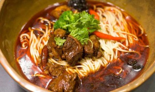 怎样在家里做牛腩面 怎样在家里做红烧牛腩面