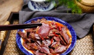 水煮鸭胗做法步骤 这样做简单又好吃