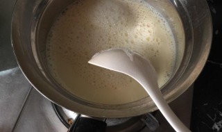 锅底焦了怎么洗 煮饭锅焦了请问怎么洗得干净