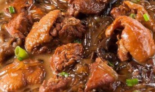 小鸡炖什么好吃 炖蘑菇好吃