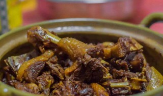 鹅怎么烧好吃 做这个的时候需要加入什么辅料