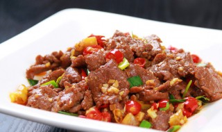 牛肉用什么炒好吃 洋葱炒牛肉的做法