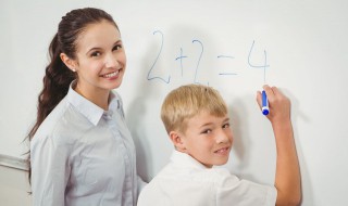 老师赞歌简短 有哪些句子是赞美老师的