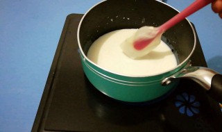 煮牛奶加糖好不好 煮牛奶加糖好吗