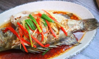 蒸鱼豉油什么时候放 蒸鱼豉油什么时候放以及做法