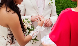 母亲简单婚礼讲话 怎么表达出自己的心情