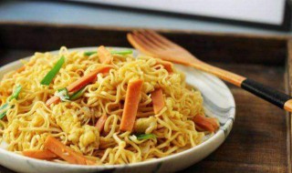 怎么做鸡蛋炒面 鸡蛋炒面的做法