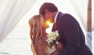 最经典简洁的证婚词 简洁大气的证婚词