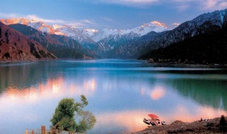 新疆旅游景点有哪些 新疆旅游必去的三个景点介绍