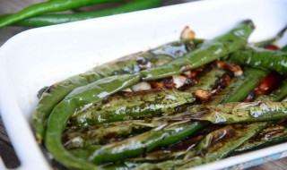 一秒钟学会腌制油辣椒的凉拌方法 腌油辣椒的方法