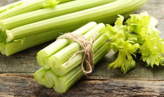 芹菜炒肉的做法步骤 怎么做芹菜炒肉