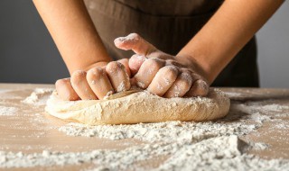 面粉太黏了怎么办 面粉太黏的处理方法