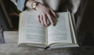 不及汪送我情的前一句是什么 不及汪伦送我情的全文介绍