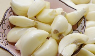 大蒜变绿能吃吗 大蒜变绿还可以吃吗