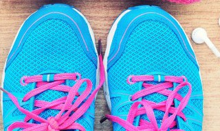 鞋子晒黄了怎么办 鞋子晒黄了该如何做