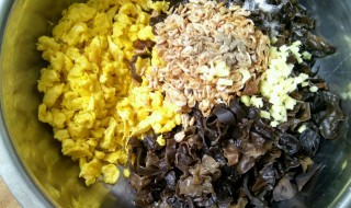 韭菜鸡蛋木耳饺子馅的做法 韭菜鸡蛋木耳饺子馅的制作方法