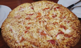 7寸披萨一个人够吃吗 7寸披萨一个人是否够吃