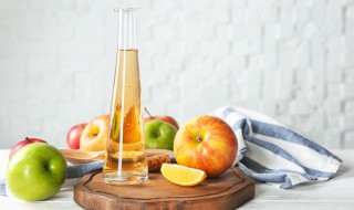 餐厅玻璃器皿怎么清洗干净 如何清洗玻璃器皿