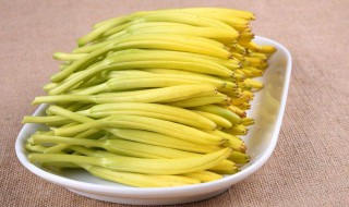 新鲜黄花菜焯水几分钟 食用新鲜的黄花菜焯水多久