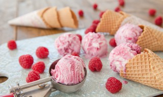 冰淇淋吃剩一半放冰箱会坏吗 冰淇淋吃剩一半放冰箱会不会坏