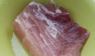 肉泡在水里多久为宜 肉泡在水里时间