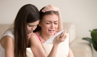 朋友亲人去世怎么安慰 朋友亲人去世安慰短语