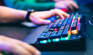 云顶之弈幻翎出什么装备 用好装备升级成老玩家