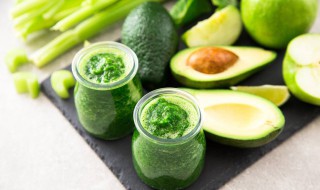 牛油果牛奶功效与禁忌 牛油果牛奶的好处与注意事项