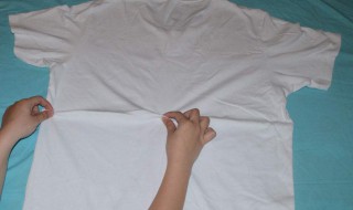 快速叠衣服的方法图解 一分钟可叠20件衣服