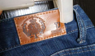 旧牛仔裤自制地毯步骤 废物也要好好利用