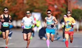 跑马拉松发朋友圈感言 跑完马拉松朋友圈感言