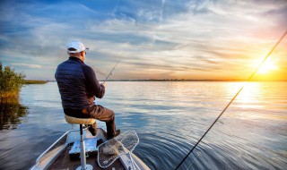 入秋钓大鲫鱼技巧 立秋后的野钓鲫鱼技巧