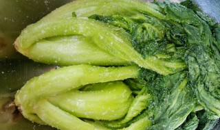 芥菜腌酸菜用热开水吗 芥菜腌酸菜用加热水还是凉水呢