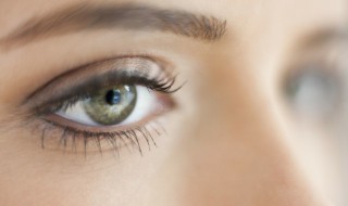 右上眼皮跳是什么预兆 右上眼皮跳