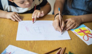 关于绘画的唯美句子 关于绘画的唯美句子有哪些