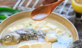 鲫鱼汤煮多久 鲫鱼汤做法介绍