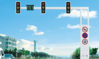 怎么看红绿灯正确 如何正确看红绿灯