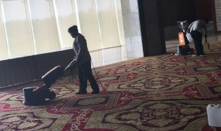 酒店地毯怎么清洗才干净 酒店里的大地毯是怎么清洗的