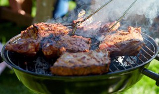 烧烤的夹板怎么清洗的很干净 怎么清洗干净烧烤的夹板