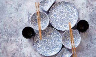 餐桌上黑白筷子怎么用 餐桌上黑白筷子如何用