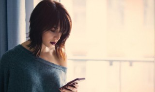 霸气侧漏的意思 霸气侧漏的解释