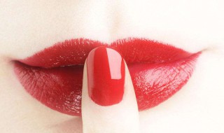 嘴唇干裂吃什么好得快 怎样快速治疗嘴唇干裂呢