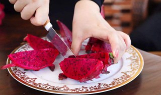 喝中药能吃火龙果吗 月经不调应该怎么办