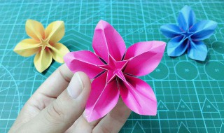 怎么做纸花朵 这样做很简单