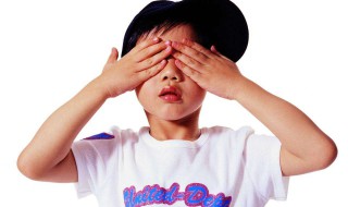 四岁孩子任性哭闹如何正确应对 是不是不能用骂来解决